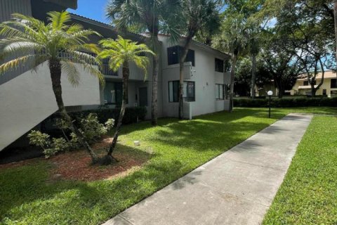 Condominio en venta en Coral Springs, Florida, 3 dormitorios, 106.84 m2 № 2304243 - foto 2