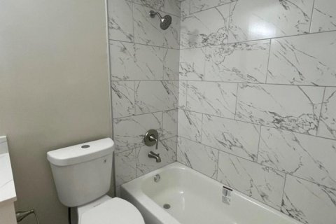 Condominio en venta en Coral Springs, Florida, 3 dormitorios, 106.84 m2 № 2304243 - foto 8