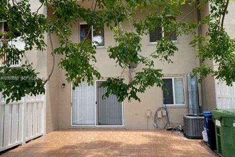 Townhouse in Weston, Florida 3 bedrooms, 128.86 sq.m. № 2069155 - photo 21