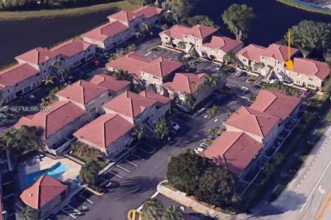 Townhouse in Weston, Florida 3 bedrooms, 128.86 sq.m. № 2069155 - photo 25