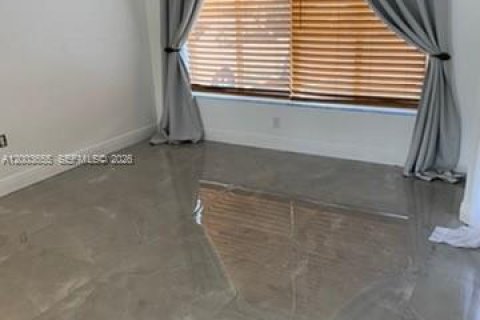 Townhouse in Weston, Florida 3 bedrooms, 128.86 sq.m. № 2069155 - photo 14