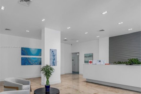 Condominio en venta en Hollywood, Florida, 2 dormitorios, 125.42 m2 № 1818787 - foto 9