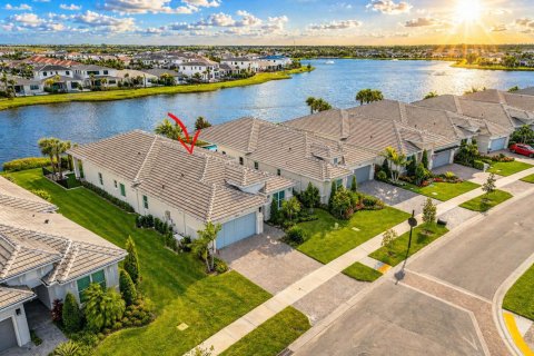 House in Palm Beach Gardens, Florida 3 bedrooms, 223.8 sq.m. № 2083061 - photo 3