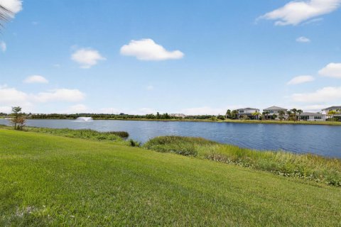 House in Palm Beach Gardens, Florida 3 bedrooms, 223.8 sq.m. № 2083061 - photo 5