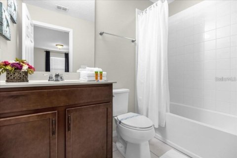 Townhouse in SOLARA RESORT in Kissimmee, Florida 3 bedrooms, 182.27 sq.m. № 2195507 - photo 20