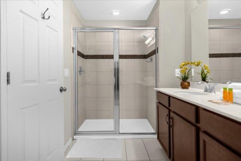 Townhouse in SOLARA RESORT in Kissimmee, Florida 3 bedrooms, 182.27 sq.m. № 2195507 - photo 18