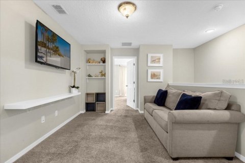 Townhouse in SOLARA RESORT in Kissimmee, Florida 3 bedrooms, 182.27 sq.m. № 2195507 - photo 9