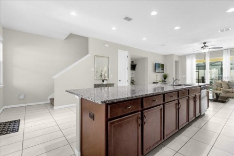 Townhouse in SOLARA RESORT in Kissimmee, Florida 3 bedrooms, 182.27 sq.m. № 2195507 - photo 7