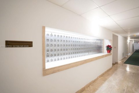 Copropriété à vendre à Miami, Floride: 1 chambre, 73.11 m2 № 1996656 - photo 25