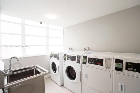 Copropriété à vendre à Miami, Floride: 1 chambre, 73.11 m2 № 1996656 - photo 24