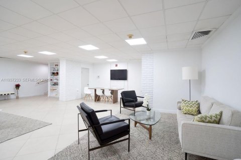 Copropriété à vendre à Miami, Floride: 1 chambre, 73.11 m2 № 1996656 - photo 27