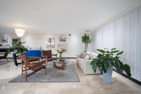Copropriété à vendre à Miami, Floride: 1 chambre, 73.11 m2 № 1996656 - photo 17
