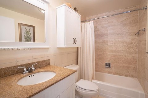 Copropriété à vendre à Miami, Floride: 1 chambre, 73.11 m2 № 1996656 - photo 11