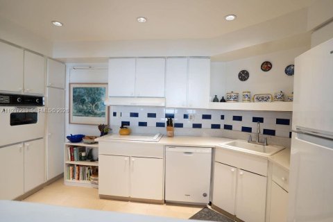 Copropriété à vendre à Miami, Floride: 1 chambre, 73.11 m2 № 1996656 - photo 6