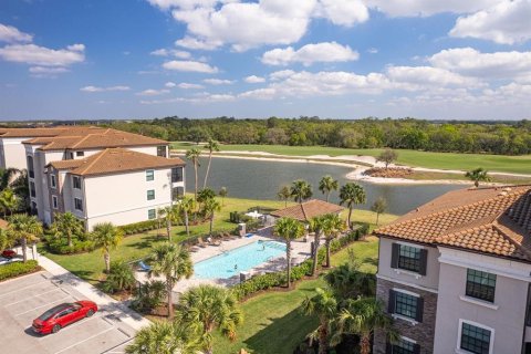 Condo in Bradenton, Florida, 2 bedrooms in LAKEWOOD NATIONAL  № 1296907 - photo 22