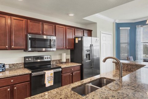 Condo in Bradenton, Florida, 2 bedrooms in LAKEWOOD NATIONAL  № 1296907 - photo 11
