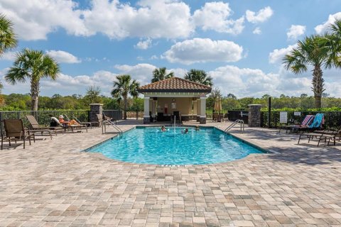 Condo in Bradenton, Florida, 2 bedrooms in LAKEWOOD NATIONAL  № 1296907 - photo 23