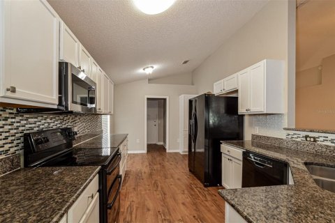 Casa en venta en Haines City, Florida, 3 dormitorios, 174.1 m2 № 2236882 - foto 8