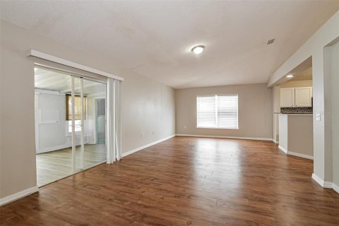 Casa en venta en Haines City, Florida, 3 dormitorios, 174.1 m2 № 2236882 - foto 6
