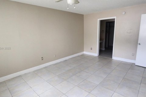 Condo in Homestead, Florida, 2 bedrooms № 1958300 - photo 4