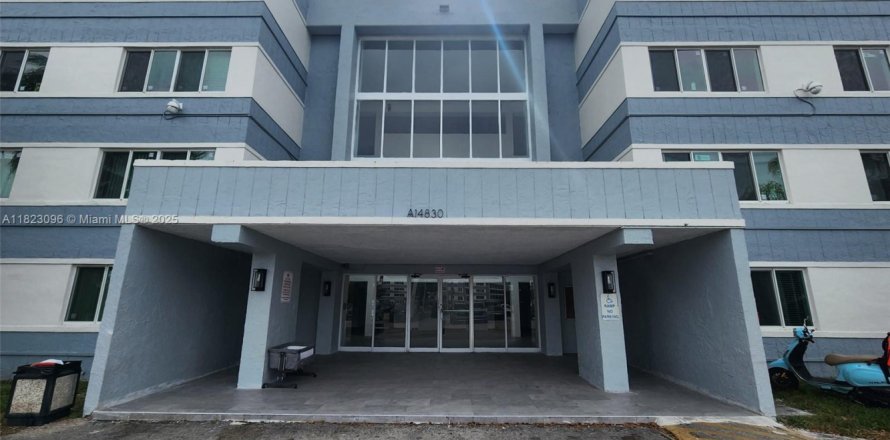 Condo in Homestead, Florida, 2 bedrooms № 1958300