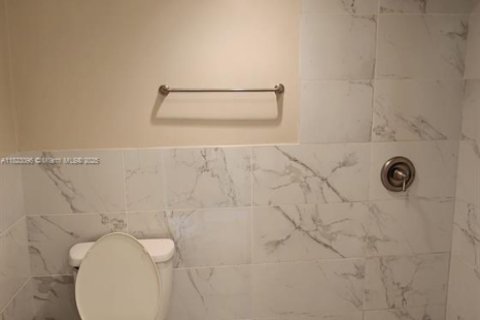 Condo in Homestead, Florida, 2 bedrooms № 1958300 - photo 6