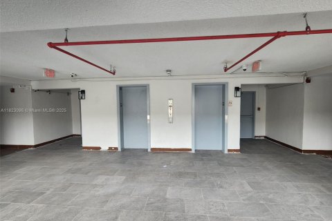 Condo in Homestead, Florida, 2 bedrooms № 1958300 - photo 13