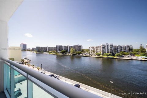 Купить кондоминиум в Холливуд, Флорида 2 спальни, 112.6м2, № 1956871 - фото 8