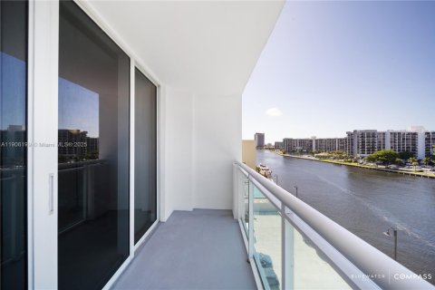 Купить кондоминиум в Холливуд, Флорида 2 спальни, 112.6м2, № 1956871 - фото 6