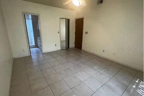 Снять в аренду кондоминиум в Киссимми, Флорида 3 комнаты, 100.98м2, № 1919455 - фото 6
