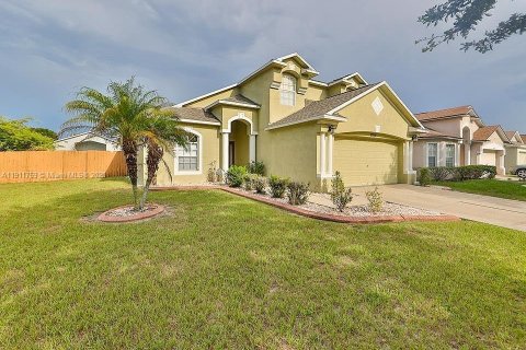 Villa ou maison à vendre à Tampa, Floride: 4 chambres № 1968101 - photo 1