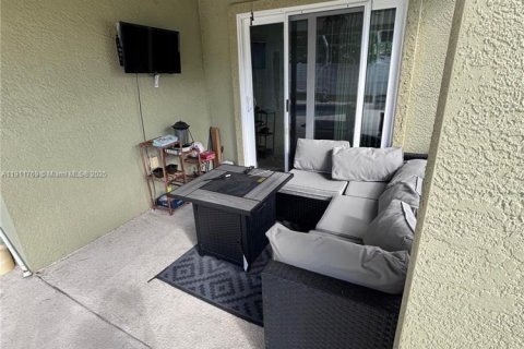 Villa ou maison à vendre à Tampa, Floride: 4 chambres № 1968101 - photo 15