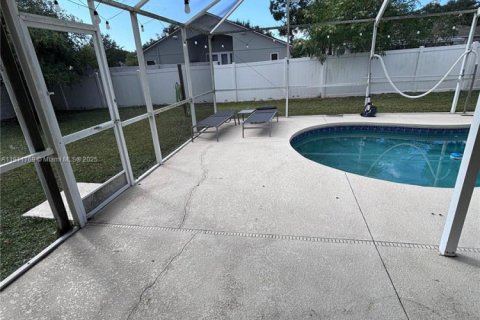 Villa ou maison à vendre à Tampa, Floride: 4 chambres № 1968101 - photo 16