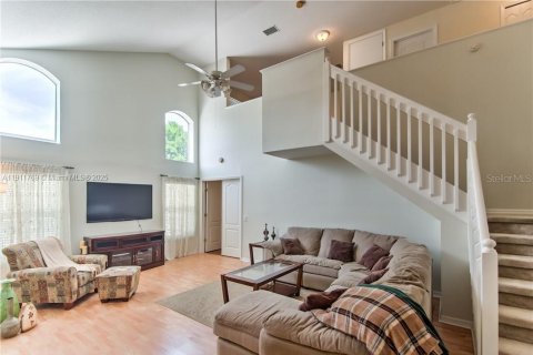 Villa ou maison à vendre à Tampa, Floride: 4 chambres № 1968101 - photo 4