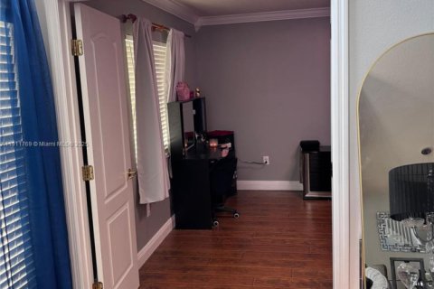 Villa ou maison à vendre à Tampa, Floride: 4 chambres № 1968101 - photo 17