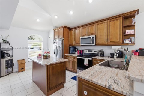 Villa ou maison à vendre à Tampa, Floride: 4 chambres № 1968101 - photo 25