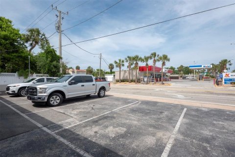 Commercial property in Daytona Beach, Florida 502.6 sq.m. № 1717226 - photo 12