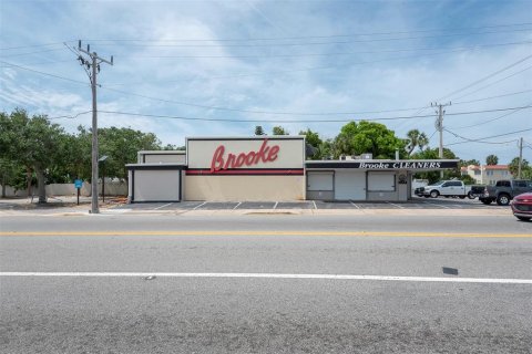 Commercial property in Daytona Beach, Florida 502.6 sq.m. № 1717226 - photo 3