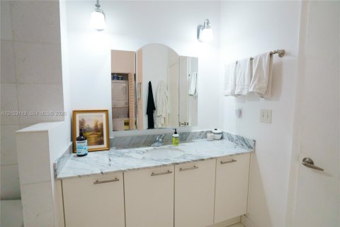 Copropriété à vendre à Miami Beach, Floride: 1 chambre, 89.74 m2 № 2407828 - photo 25