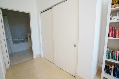 Copropriété à vendre à Miami Beach, Floride: 1 chambre, 89.74 m2 № 2407828 - photo 20