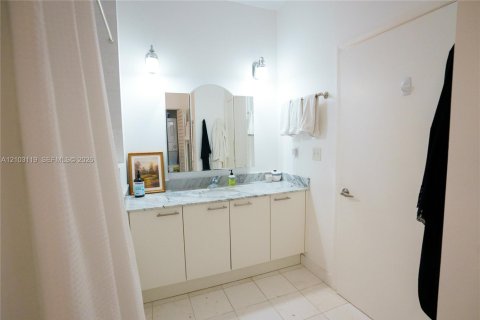 Copropriété à vendre à Miami Beach, Floride: 1 chambre, 89.74 m2 № 2407828 - photo 24