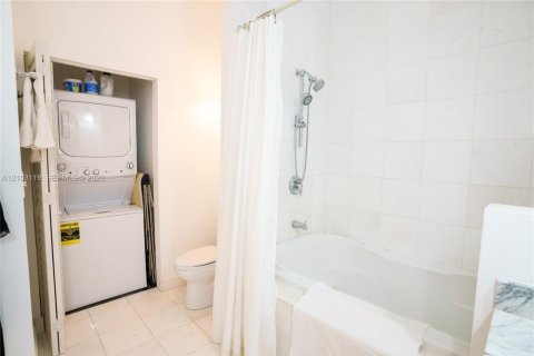 Copropriété à vendre à Miami Beach, Floride: 1 chambre, 89.74 m2 № 2407828 - photo 27