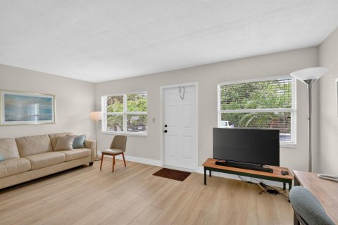 Condo in Ocean Ridge, Florida, 1 bedroom  № 2153626 - photo 17
