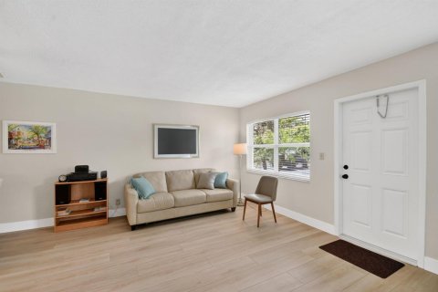 Condo in Ocean Ridge, Florida, 1 bedroom  № 2153626 - photo 8