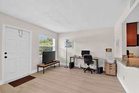 Condo in Ocean Ridge, Florida, 1 bedroom  № 2153626 - photo 14