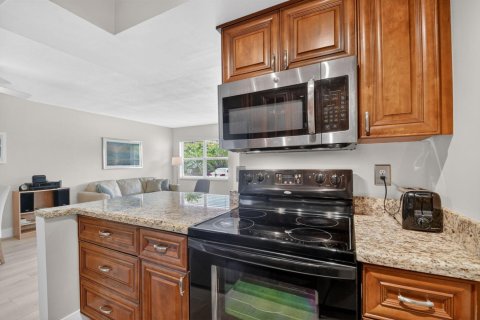 Condo in Ocean Ridge, Florida, 1 bedroom  № 2153626 - photo 21