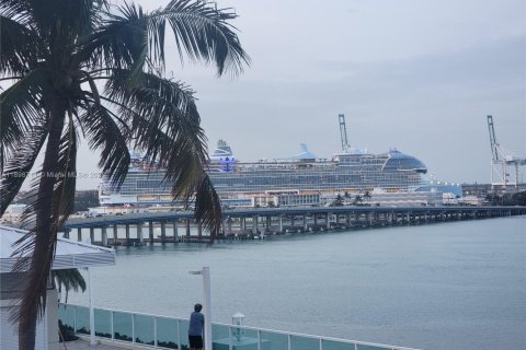 Condominio en alquiler en Miami Beach, Florida, 1 dormitorio, 78.97 m2 № 1950559 - foto 21