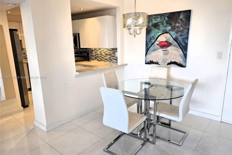 Copropriété à louer à Miami Beach, Floride: 2 chambres, 95.69 m2 № 1924338 - photo 6