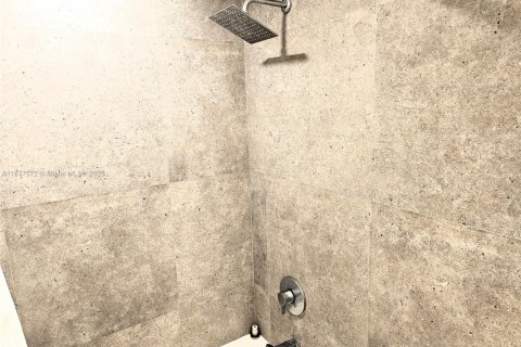 Copropriété à louer à Miami Beach, Floride: 2 chambres, 95.69 m2 № 1924338 - photo 17