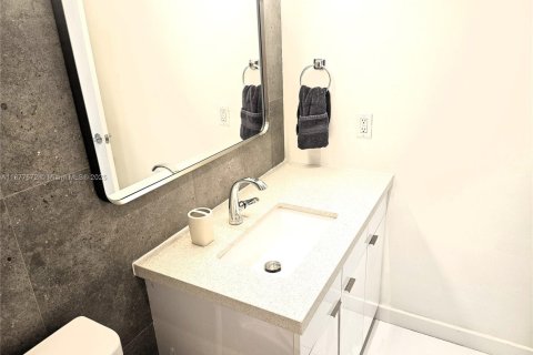 Copropriété à louer à Miami Beach, Floride: 2 chambres, 95.69 m2 № 1924338 - photo 18